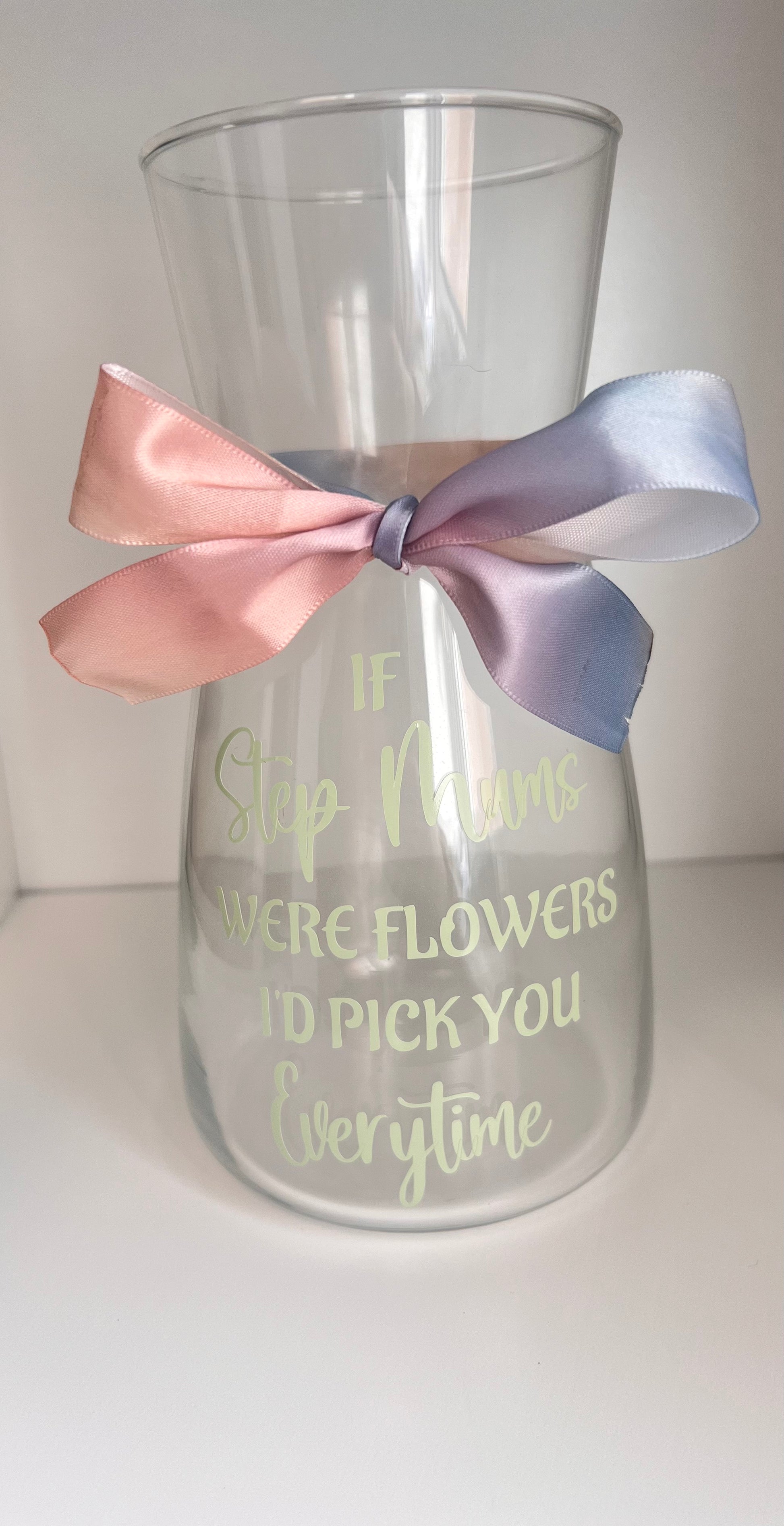 Custom name glass vase with sentimental quote – thoughtful personalised gift for mum or friend | Crafted Prints UK